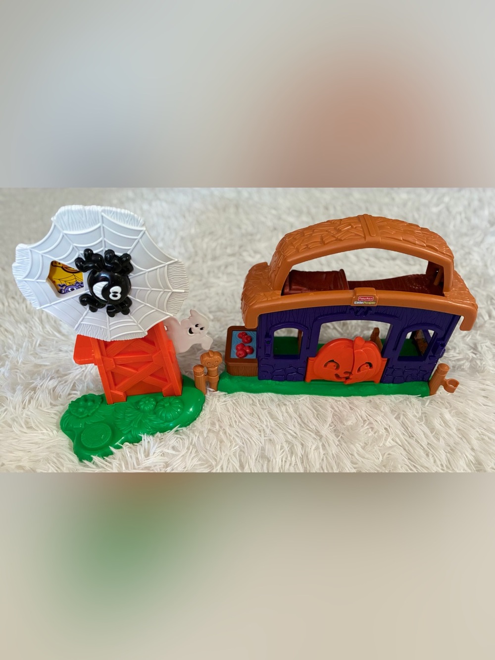 VTG 2003 Fisher Price Little People Pumpkin Party Halloween Barn & Windmill Set